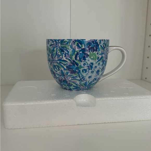 NWT Lilly Pulitzer Ceramic Mugs Set of 2 - Picture 12 of 14